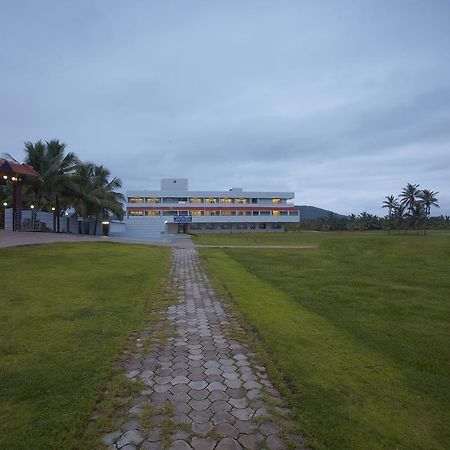 Rns Golf Resort & Nature Cure Centre Māvalli Екстериор снимка