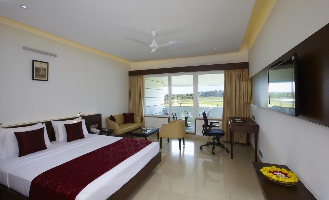 Rns Golf Resort & Nature Cure Centre Māvalli Екстериор снимка