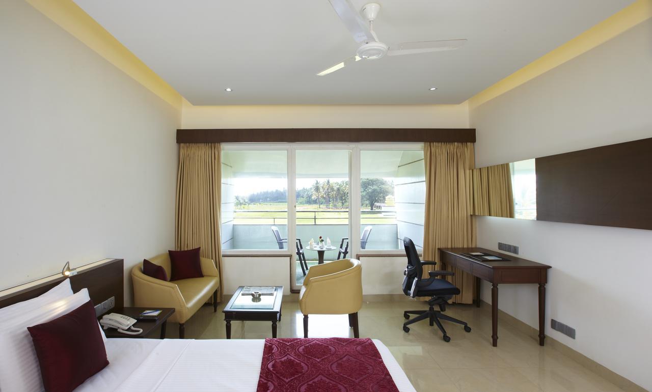 Rns Golf Resort & Nature Cure Centre Māvalli Екстериор снимка